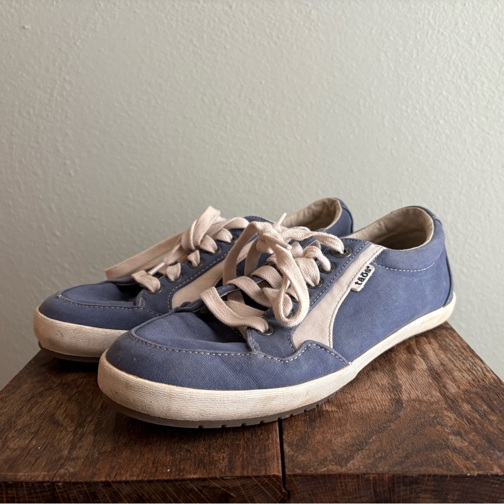 Taos Footwear Blue and Cream Sneakers